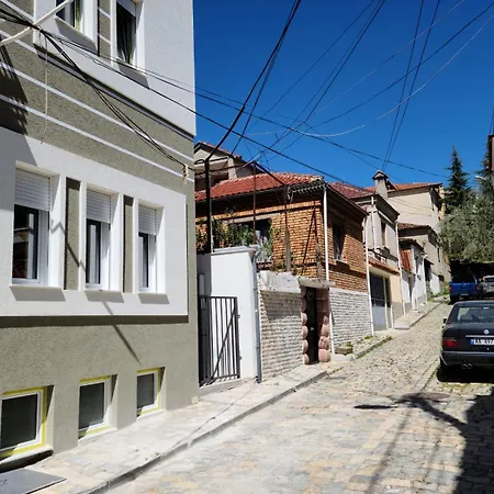 Travelers' Korca Home Exterior photo
