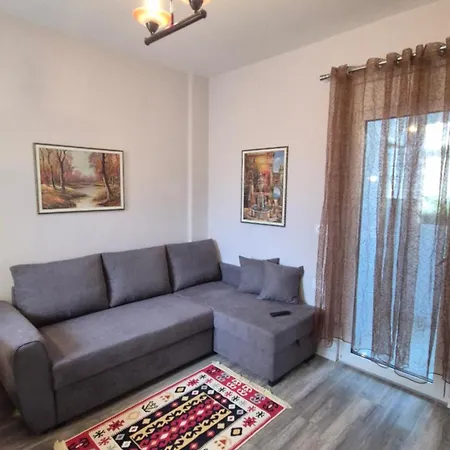 Travelers' Korca Home Exterior photo